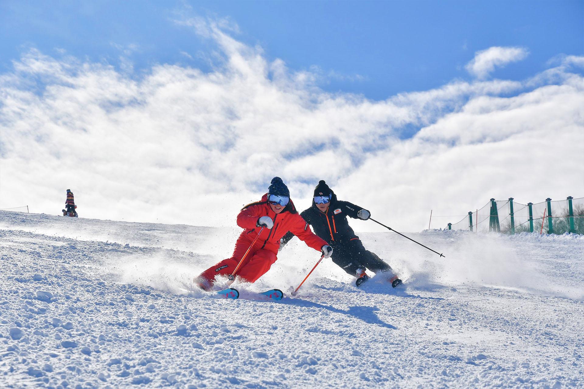 滑雪示意圖