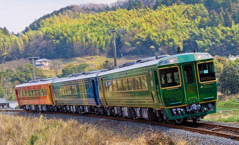 四國．千年物語列車5日(台中出發) - 風馳新幹線．栗林山水名園．魔幻鳴門漩渦